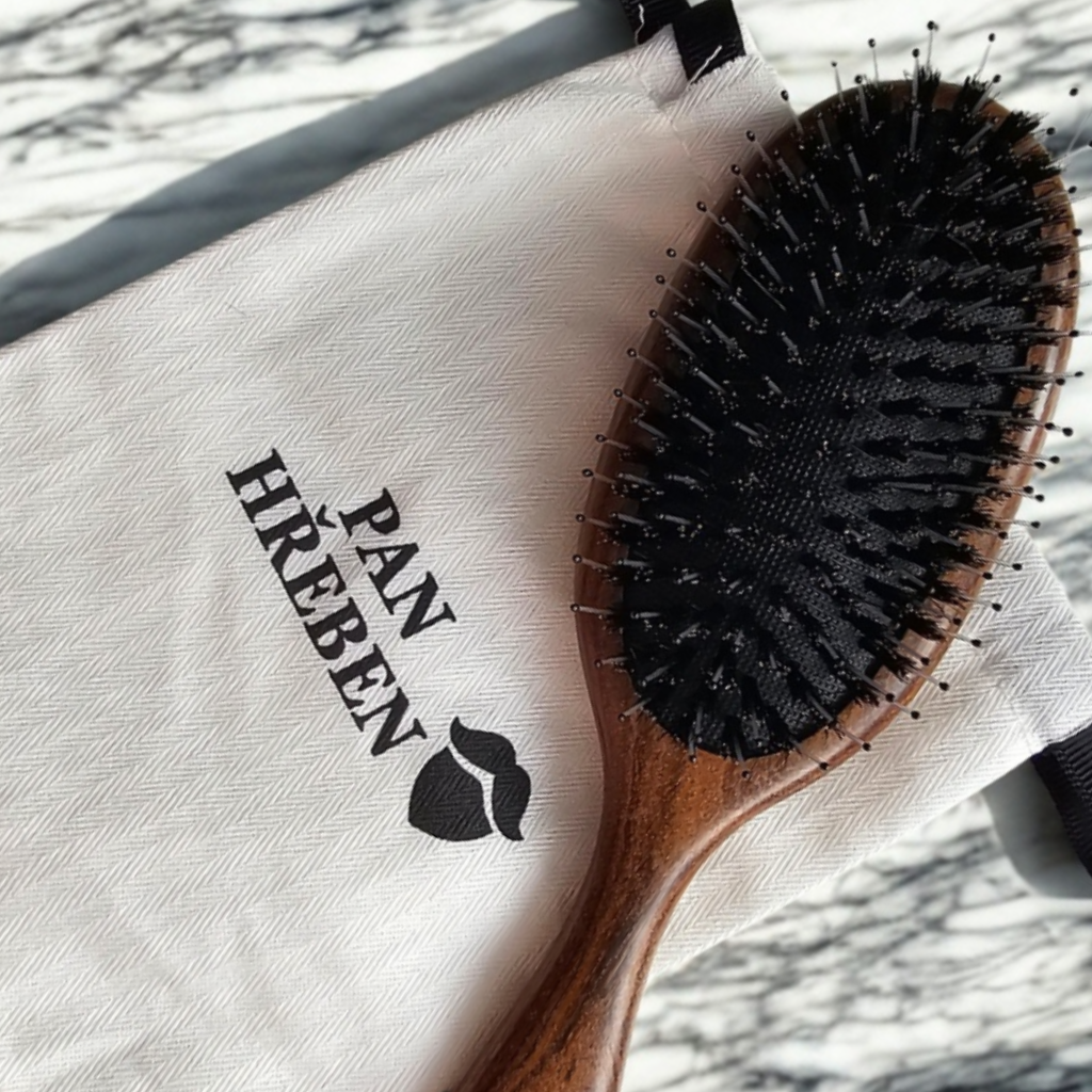 Profesionální kartáč  na vlasy s kančími štětinami ze santalového dřeva PAN HŘEBEN7